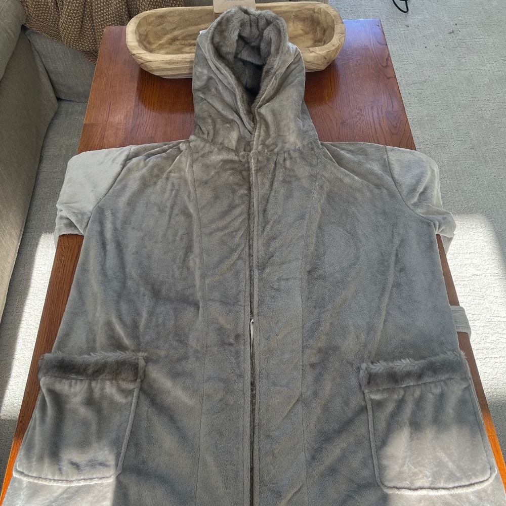 Pottery Barn Robe Womens Beige Cozy Faux Fur Hooded Pocket Lounge Ultra-Soft